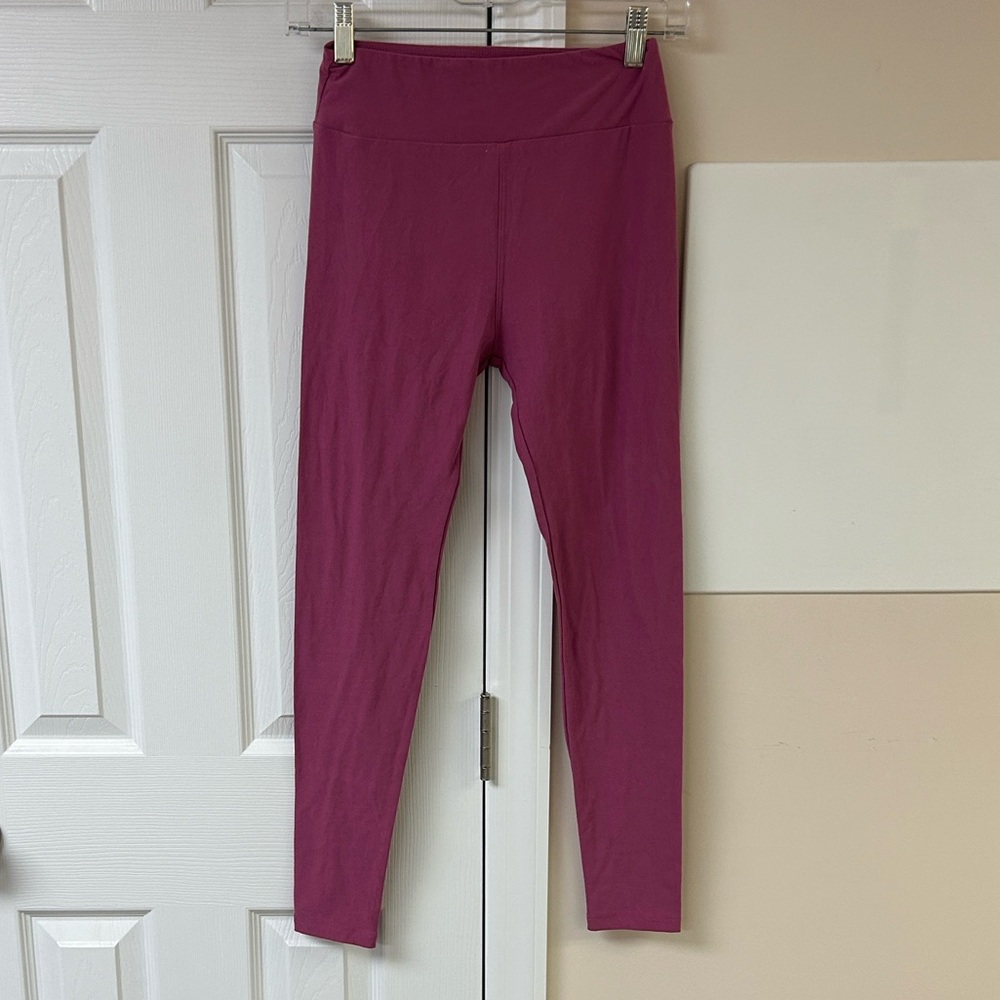 LuLaRoe Magenta Leggings One Size